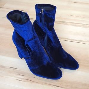 Steve Madden Echo Booties, Navy Velvet, 12